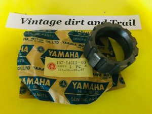 Yamaha 157-14612-00  , NUT, RING ,exh1