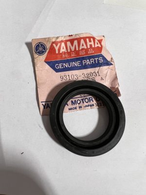 IMG_1116 YAMAHA, sw 32-42-8 , 93103-32031-00 , se3
