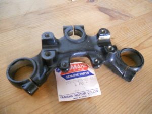 yamaha , Crown, Handle 275-23435-02-33 , bulk14