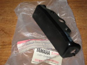 YAMAHA Stay 1UV-24895-00-00 , fr9