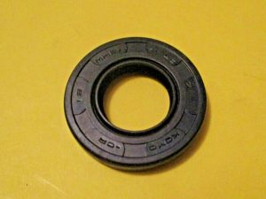 YAMAHA , oil seal , 93102-21210-00, se3