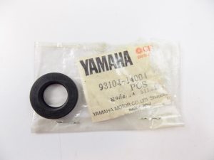 Yamaha , 93104-14004-00 Superseded by 93104-14059-00 - OIL SEAL,ySO-TYPE , se4