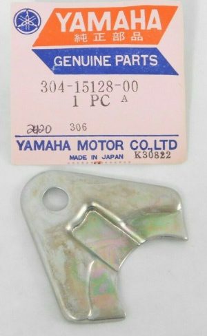 Yamaha 304-15128-00-00 HOLDER, eng1