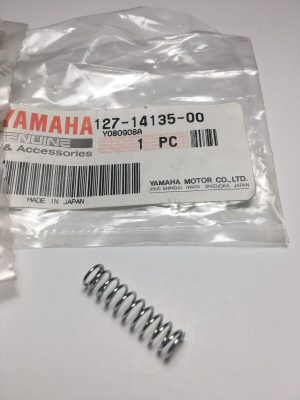 Yamaha 127-14135-00-00 PLUNGER SPRING        carb6