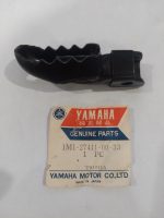 YAMAHA, Left Side Black Footrest, 1M1-27411-02-90 , peg3