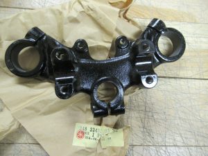 yamaha , Crown, Handle 248-23435-03-33,bulk2