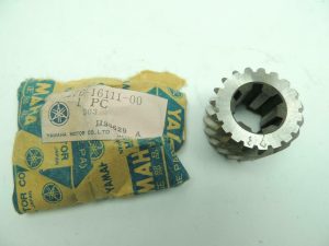 yamaha , gear, primary drive , 276-16111-00  ,g43
