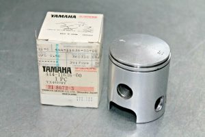 Yamaha 444-11636-00-00 PISTON 2 O/S 0.50 , p16