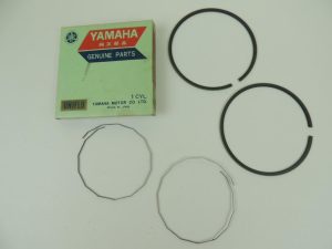 Yamaha 275-11601-40-00 PISTON RINGSET 4TH ,	ring16