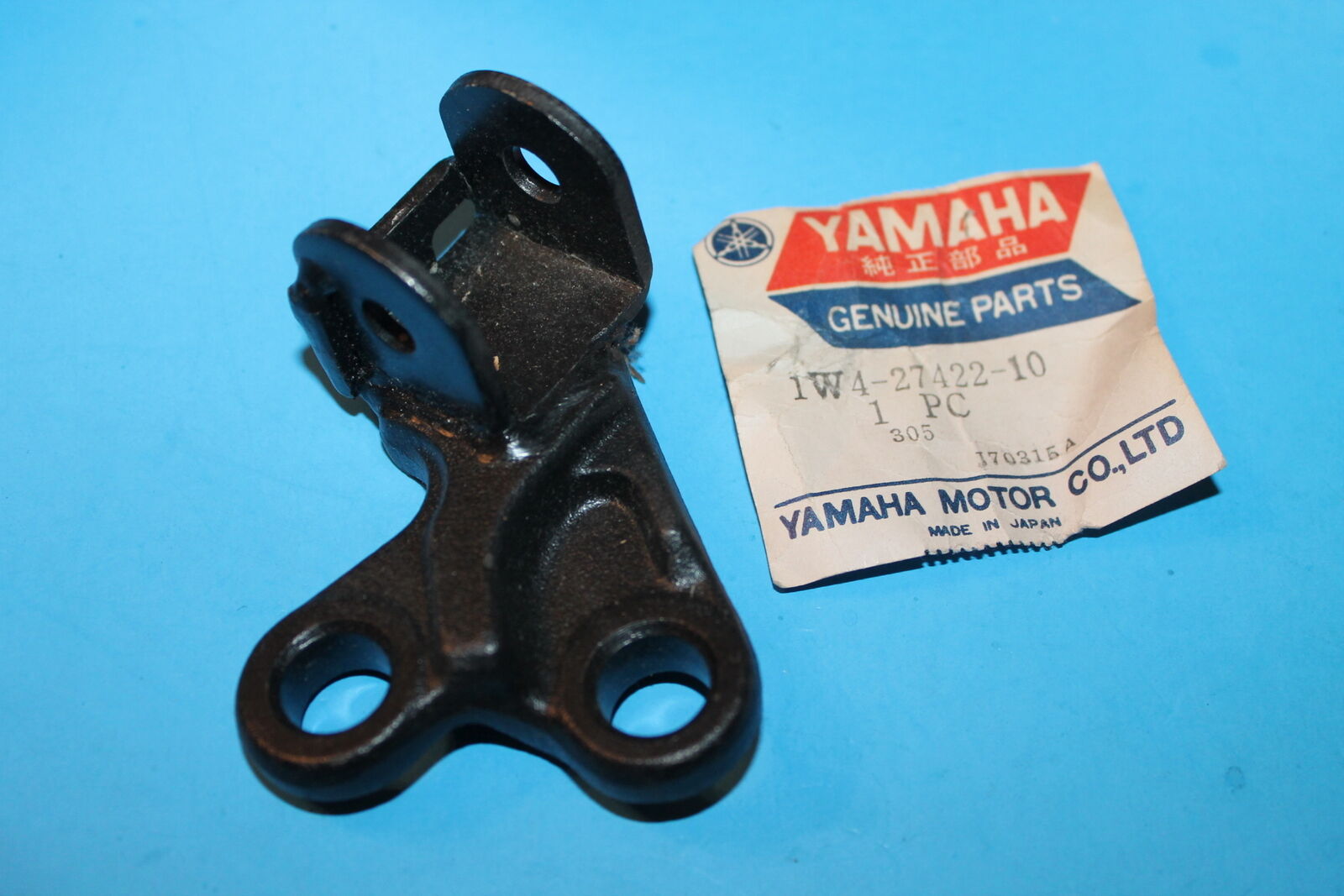yamaha,1W4274221000,Bracket, Footrest 2 Vintage Dirt and Trail