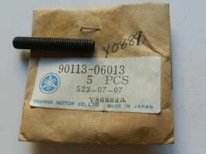 yamaha ,241-16343-00, new # 90113-06013-00 , b2
