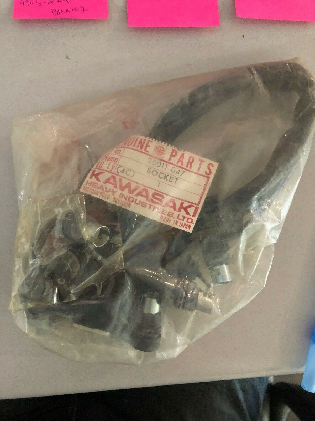 Kawasaki 25011-047 SOCKET SPEEDOTACHO kgau1