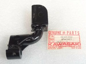 Kawasaki 34003-054 BRACKET,FOOTREST,R.H   kfr2