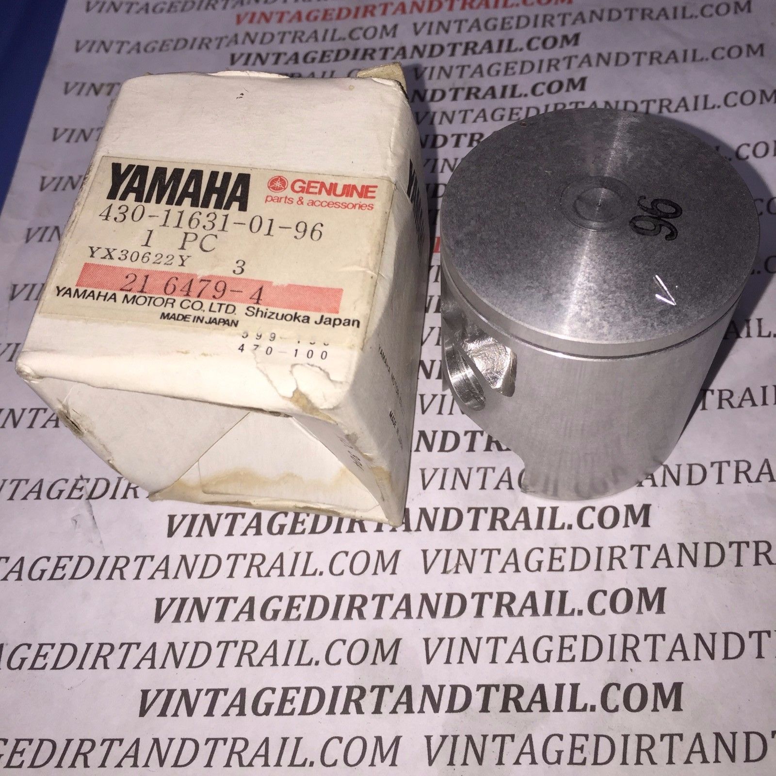 yamaha 430-11631-01-96 TZ250 piston std p8