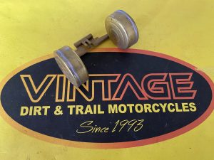 Yamaha NOS,OEM,285-14185-00, FLOAT,DT1 Enduro   , f2