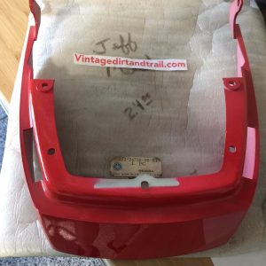s-l1600-1 Yamaha NOS,OEM, NEW, 2J2-24756-00-E1,COVER, TAIL | CHAPPY RED ,bulk15