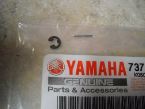s-l1600-1 Yamaha 737-14137-00-00 CLIP , carb9
