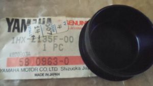 s-l1600 Yamaha 1HX-2135F-00-00 COVER , cap3