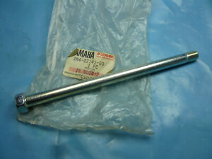 yamaha ,Shaft, Pivot 2N4-22141-00-00 , wh9