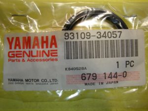 s-l1600 Yamaha 93109-34057-00 OIL SEAL , se4