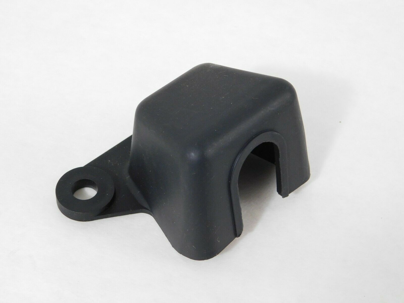 Yamaha 3L8-84544-00-00 COVER , cosm3