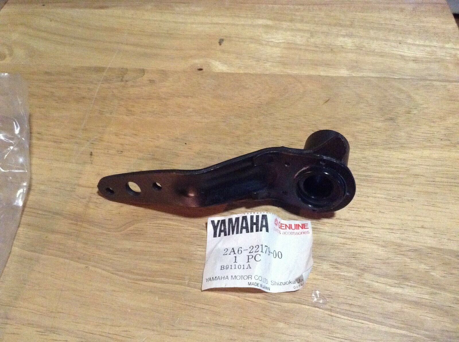 Yamaha 2A6-22179-01-00 ARM, TENSIONER , fr10