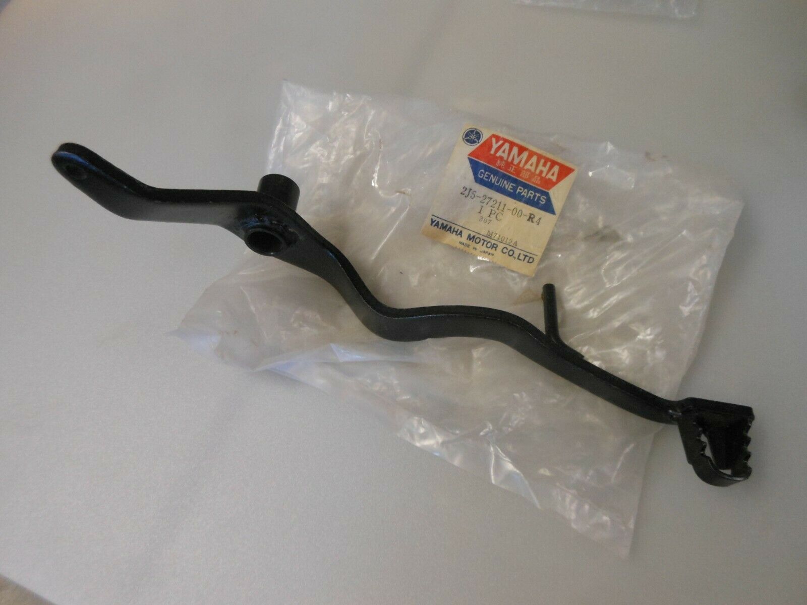 yamaha ,Pedal, Brake YAMAHA BLK 2J5-27211-00-R4 ,lev13