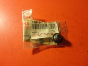 Yamaha 1WG-12117-00-00 RETAINER, VALVE SPRING , eng7