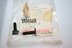 yamaha , Bolt 90109-05523-00  , b4