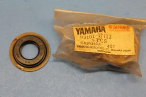 s-l500 Yamaha 93101-17113-00 OIL SEAL, se15