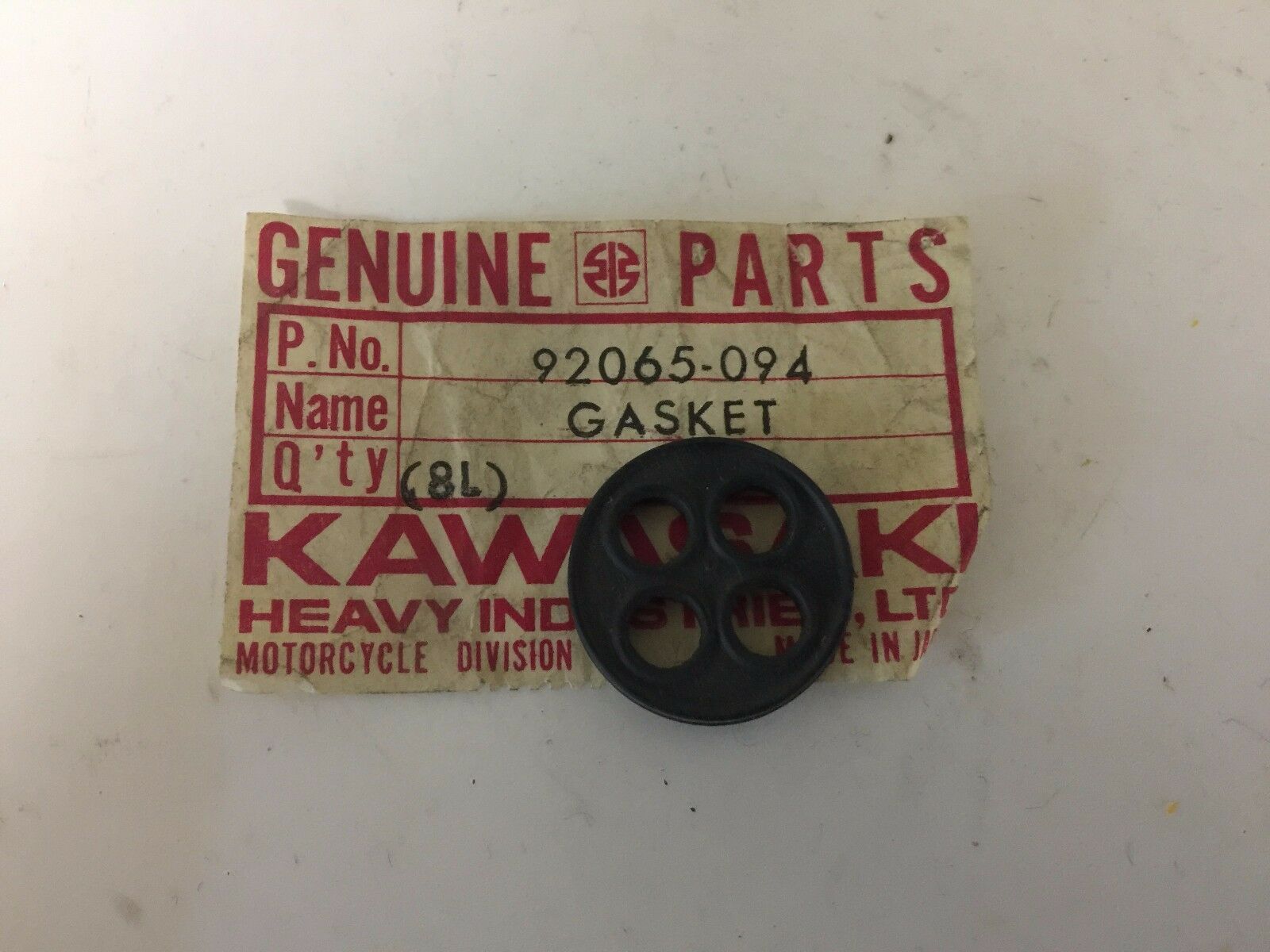 Kawasaki,NOS,OEM,NEW, 92065-094 ,GASKET-FUEL COCK LEV , kf1