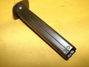 Yamaha 447-27431-00-00 FOOTREST, REAR 1 , peg1