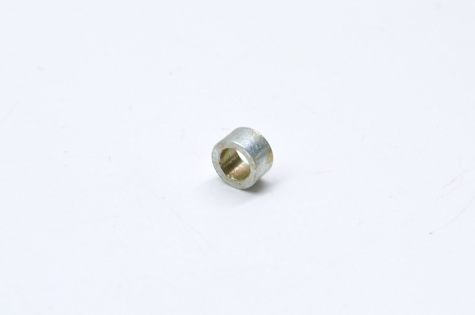 Yamaha 90560-05001-00 SPACER , fr11