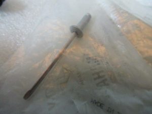 Yamaha 90267-32004-00 RIVET, BLIND, cl8