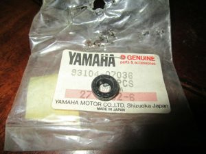 Yamaha 93104-07036-00 OIL SEAL  , se21