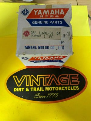 Yamaha OEM, Piston Std ,256-11631-01 ,256-11631-02 ,XS1,XS2 ,TX650, p14