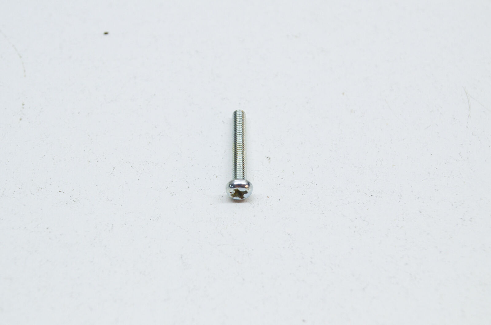 Yamaha 341-83333-70-00 Superseded by 57M-83358-00-00 - SCREW,SPECIAL , scrph1