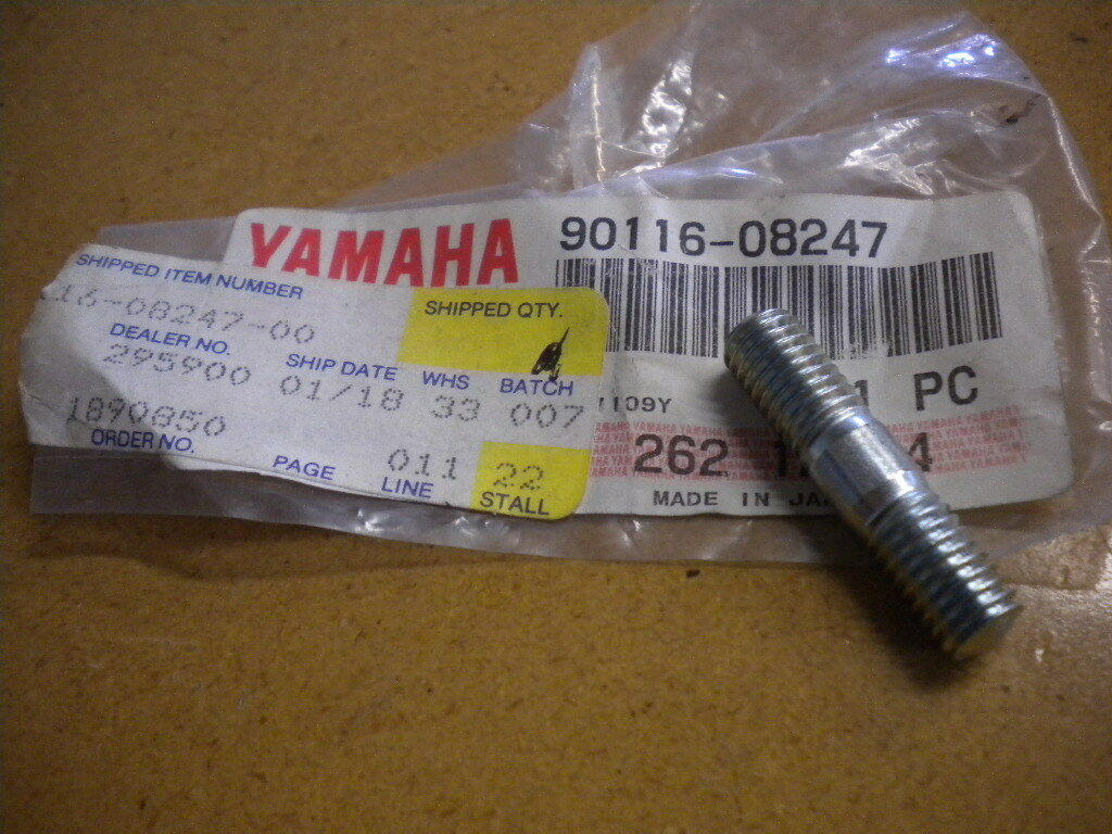 Yamaha OEM Stud Bolt 90116-08247 , b5