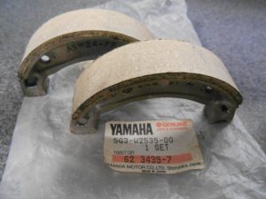 Yamaha 5G3-W2535-00-00 BRAKESHOE SET-2PCS (5G3-25130-00) , bul2