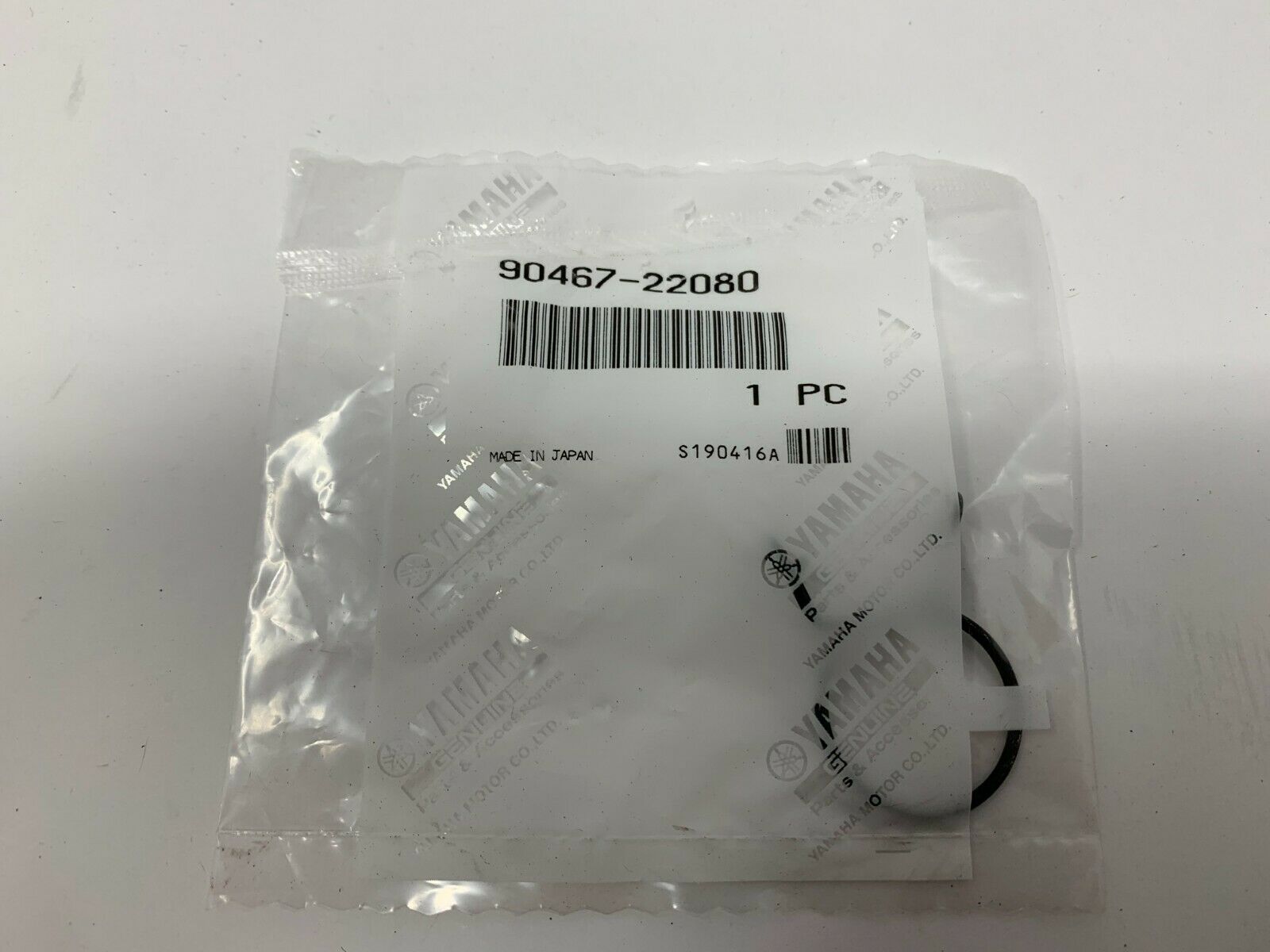 Yamaha 90467-22080-00 CLIP , clp8