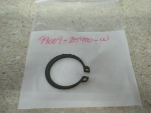s-l1600 Yamaha 99009-25400-00 CIRCLIP , clp8