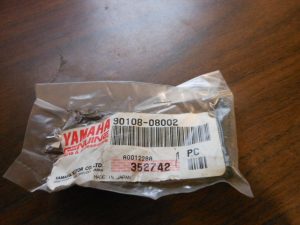 s-l1600 Yamaha 90108-08002-00 BOLT, SQUARE , b6