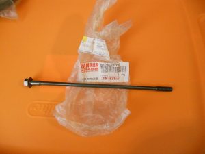 s-l1600-1 Yamaha 90105-08195-00 Superseded by 90105-08160-00 - BOLT, FLANGE , b6