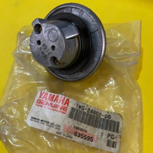 Genuine Yamaha ,OEM,NOS, 1WG-24602-00-00 CAP, FZR400, FZR600 , stst9