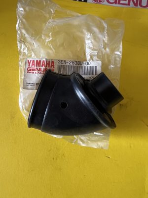 yamaha , 3EN-2838U-00-00 DUCT 4, rub12