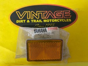 Genuine Yamaha ,Front Reflector Assembly .4X7-85110-00 , L4