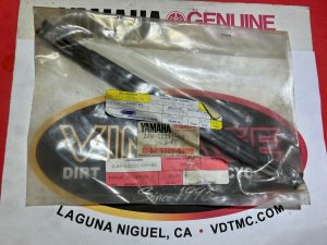 Yamaha, 2JN-12231-00, STOPPER GUIDE, statv