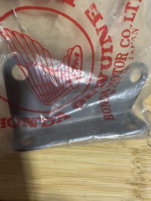Honda 50352-110-030Z PLATE, R. ENGINE HANGER , hfr1