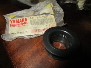 Yamaha 14T-14453-00-00 JOINT, AIR CLNR 1, int6