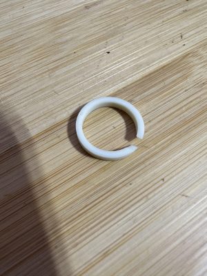 IMG_2390 Yamaha 2J5-23157-00-00 PISTON FORK RING , susp1